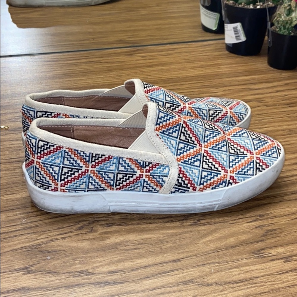 Joie Slip on sneakers